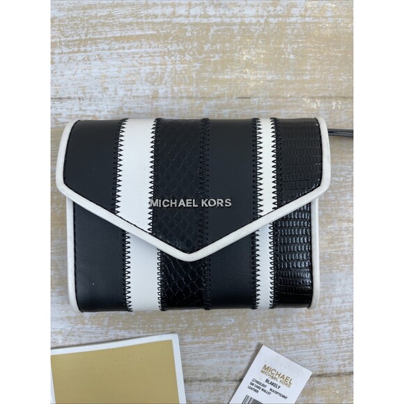 Michael Kors Women's Black & White Striped Leather Envelope Wallet *New w/o Box - Picture 2 of 10